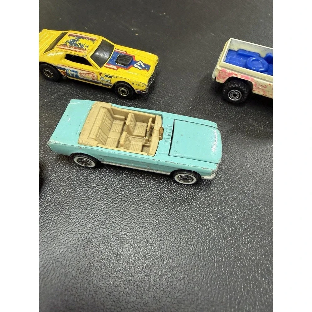 Lot of 8 1970s & 1980s Hot Wheels Matchbox Diecast Cars Trucks